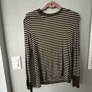 Gap long sleeve tee